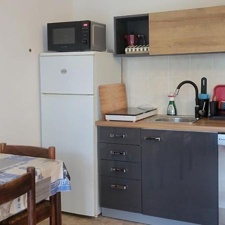 Apartmani Sonia Njivice Ngoại thất bức ảnh