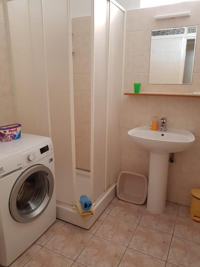 Apartmani Sonia Njivice Ngoại thất bức ảnh
