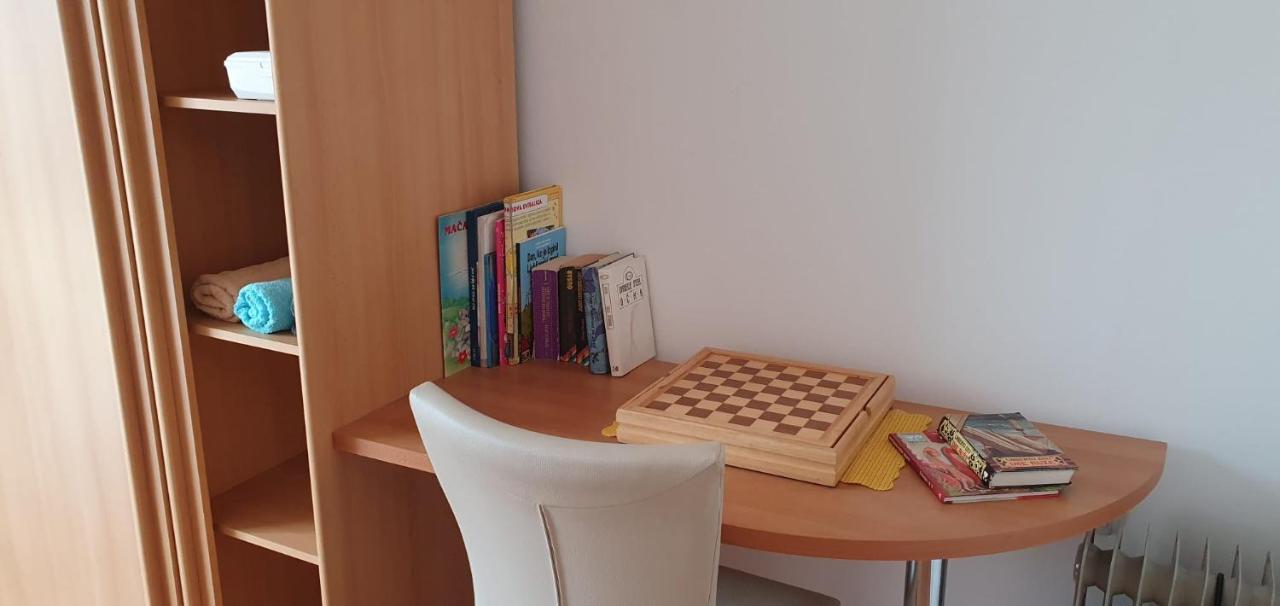 Apartmani Sonia Njivice Ngoại thất bức ảnh