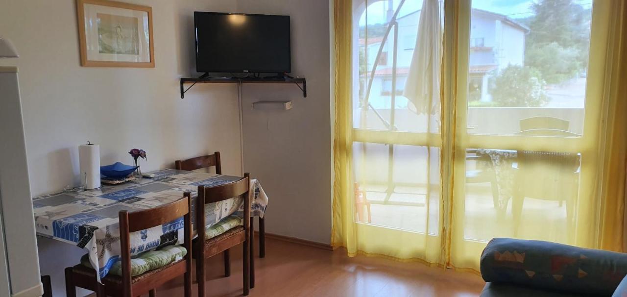 Apartmani Sonia Njivice Ngoại thất bức ảnh