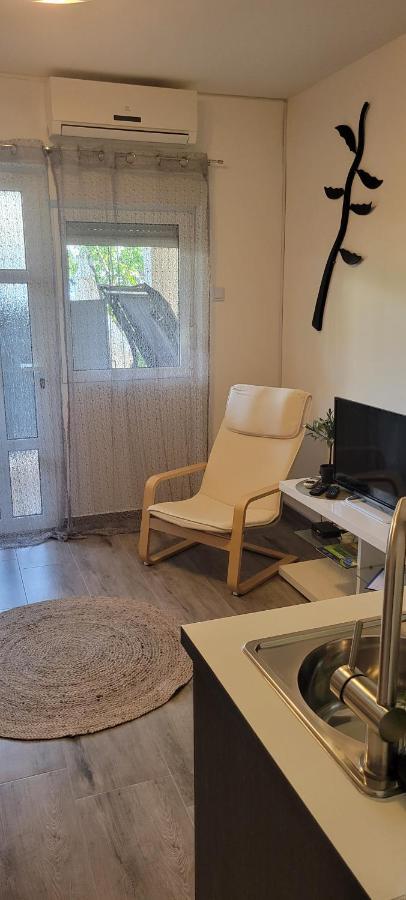 Apartmani Sonia Njivice Ngoại thất bức ảnh