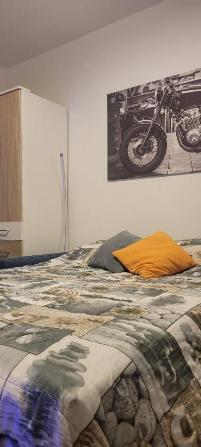 Apartmani Sonia Njivice Ngoại thất bức ảnh