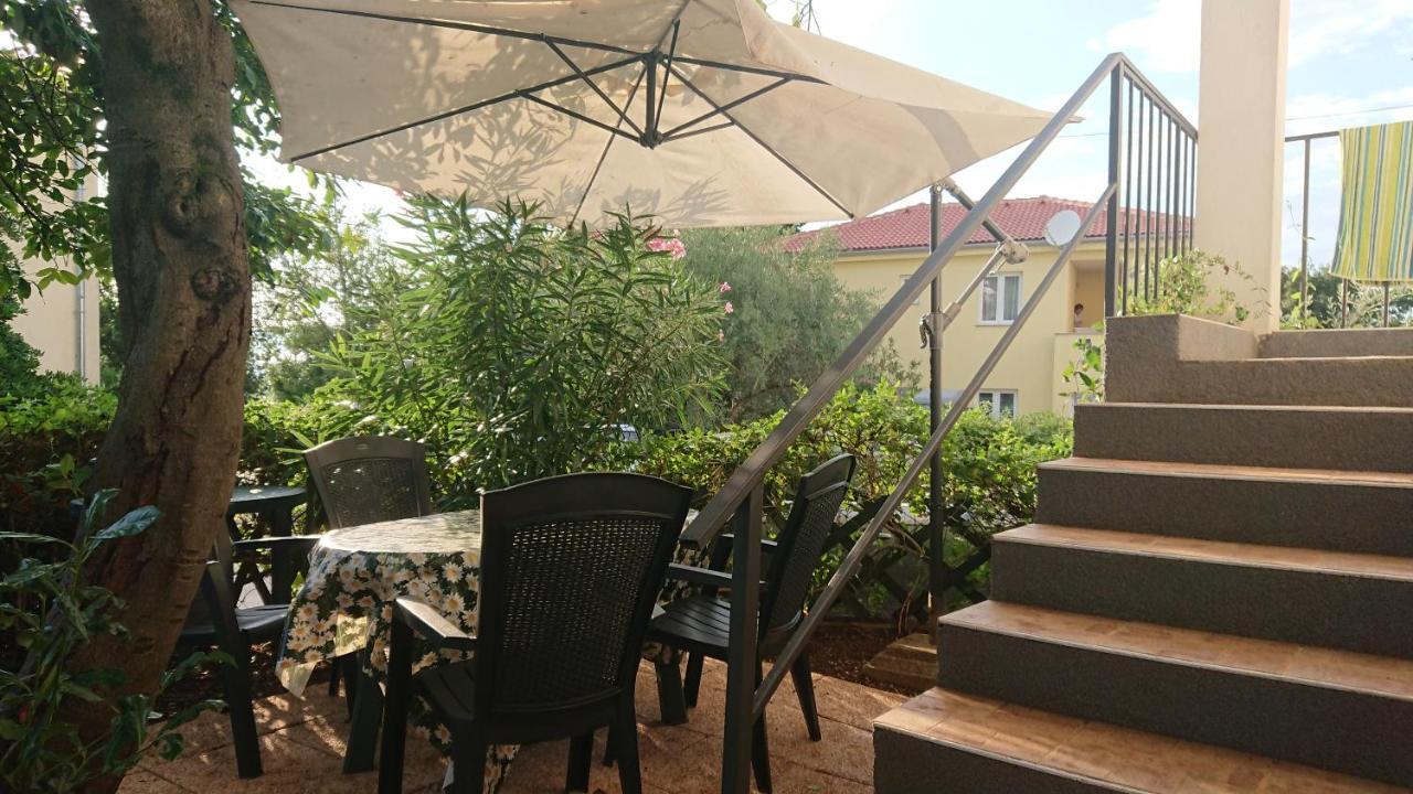 Apartmani Sonia Njivice Ngoại thất bức ảnh